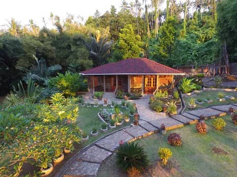 Double Chalet - image