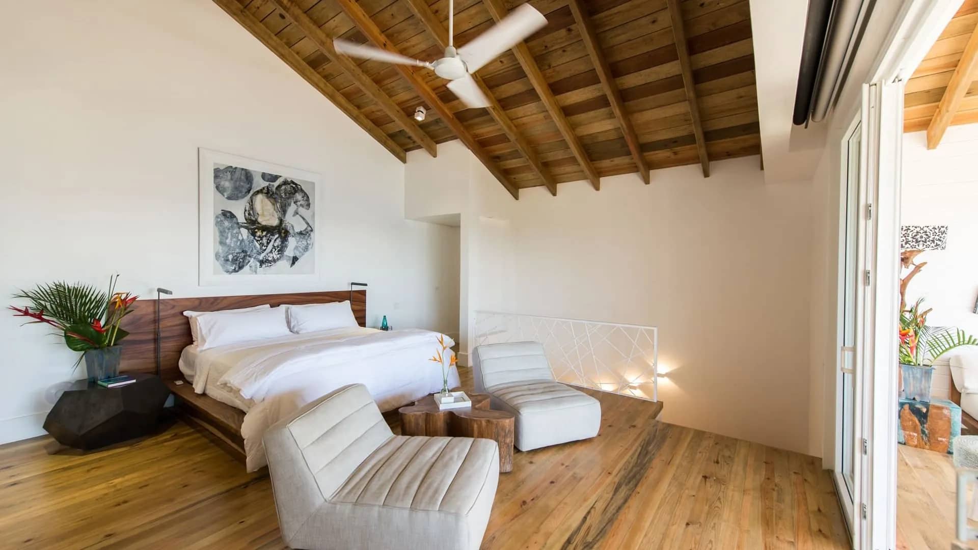 Master Suite Ocean View With A King Sized Bed - image