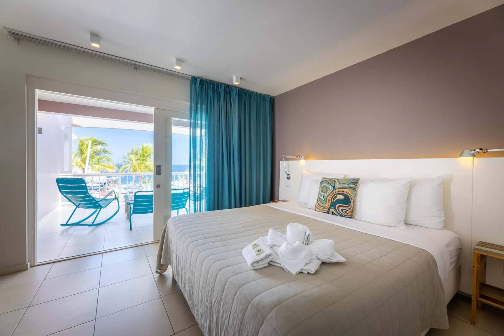 Deluxe Pool & Ocean - image