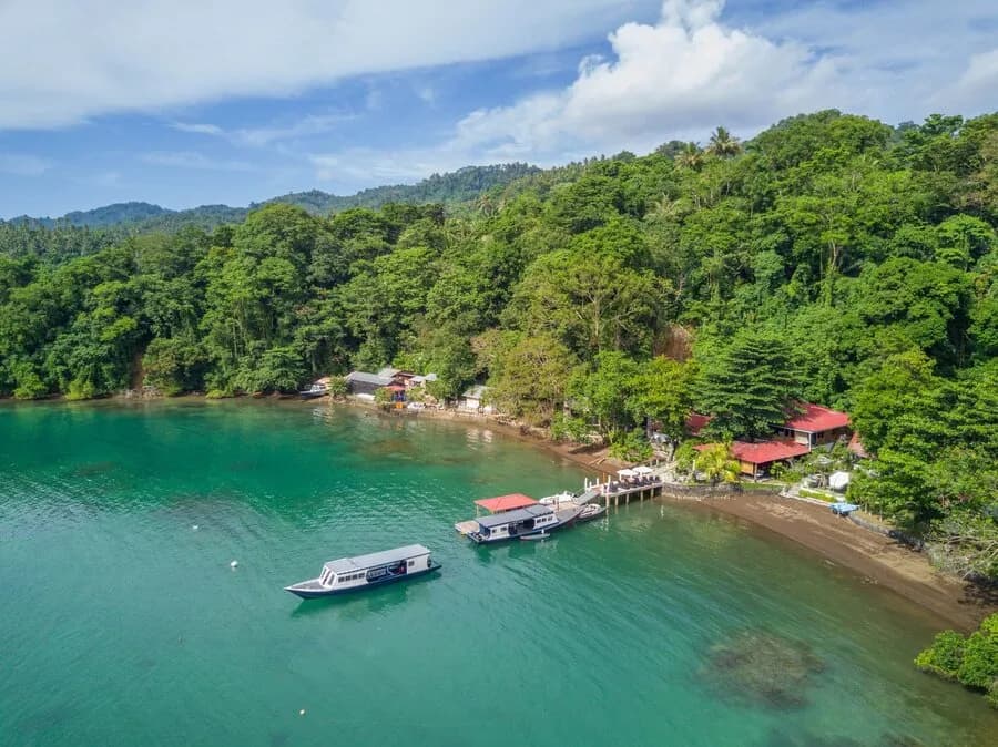 NAD Lembeh dive resort