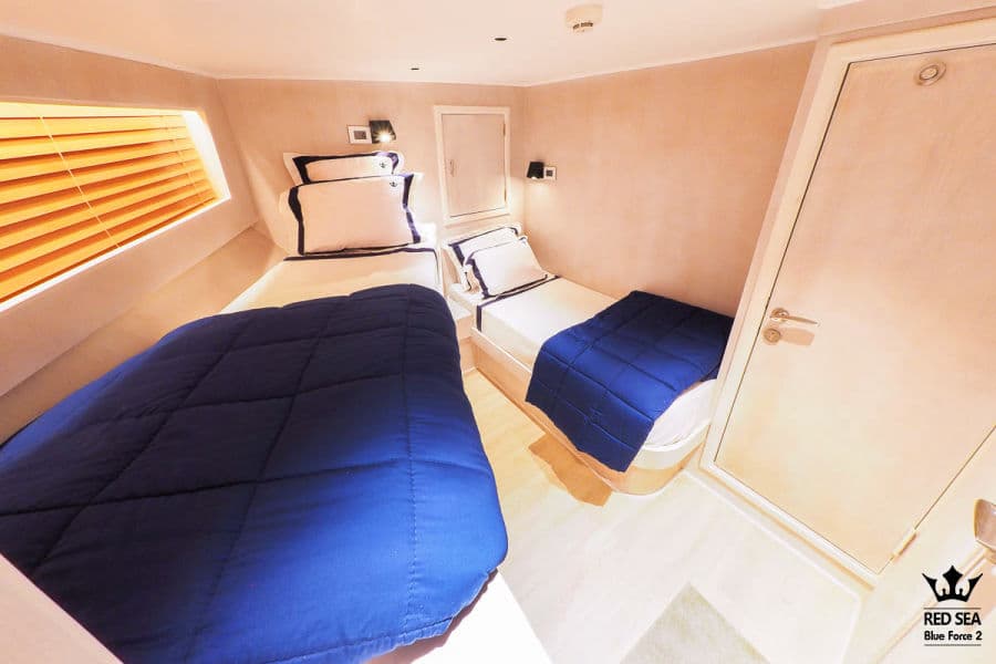 Twin Lower Deck - image