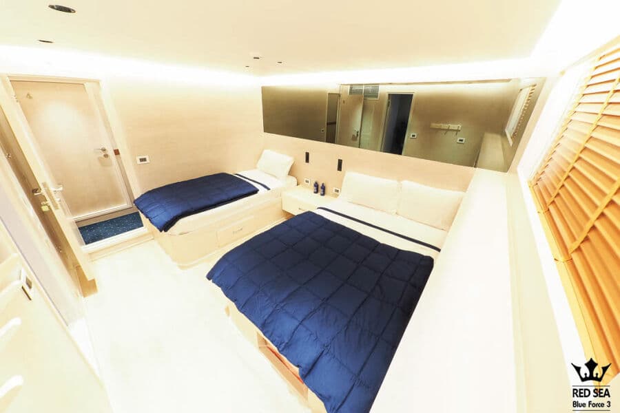 Twin Lower Deck - image