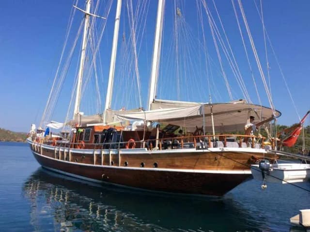 Maldives Dive Resorts vs Liveaboards Maldives Dive Resorts vs Liveaboards