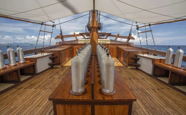 Jelajahi Laut Jelajahi Laut