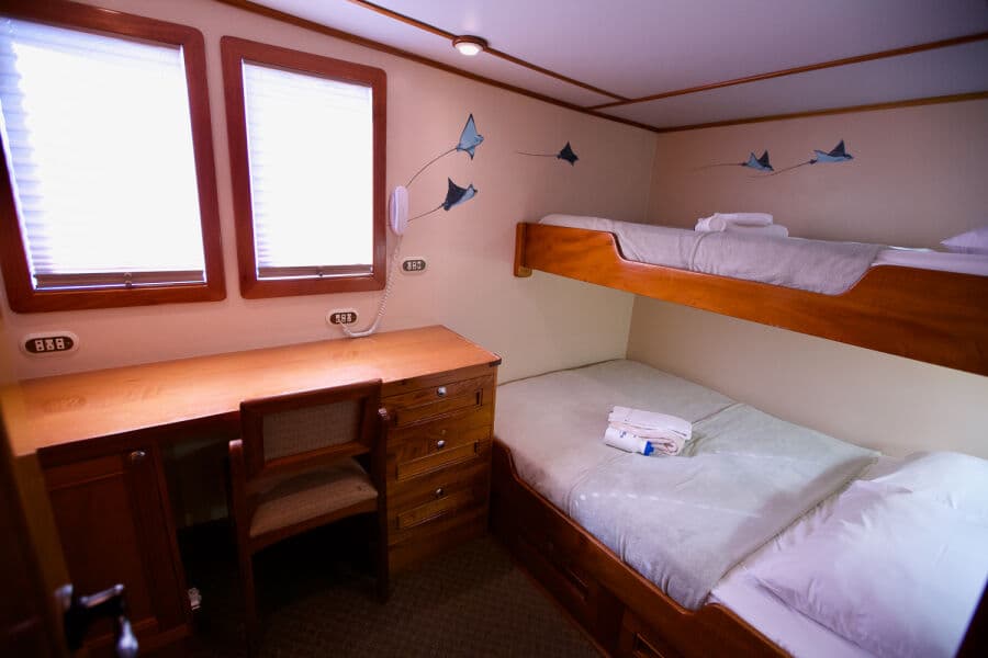 Suite Upper Deck - image Suite Upper Deck - image