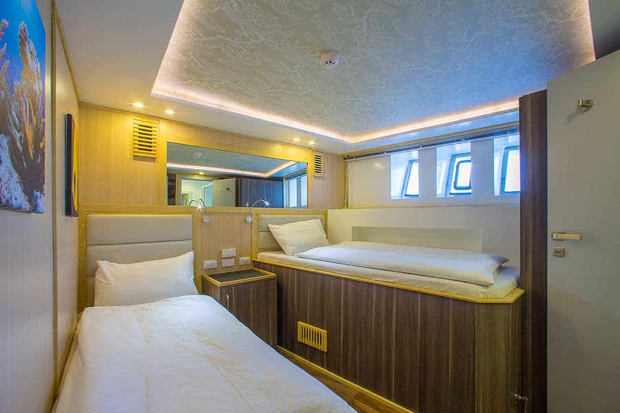 Bow Lower Deck - image Bow Lower Deck - image