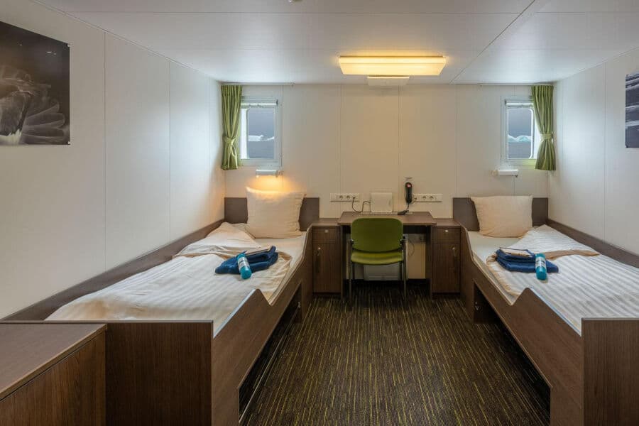 Twin Window - image Twin Window - image